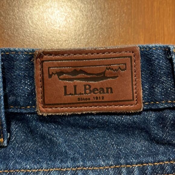 L.L. Bean Men’s Relaxed Straight Fit Jeans Size 38 x 30. - Picture 7 of 7